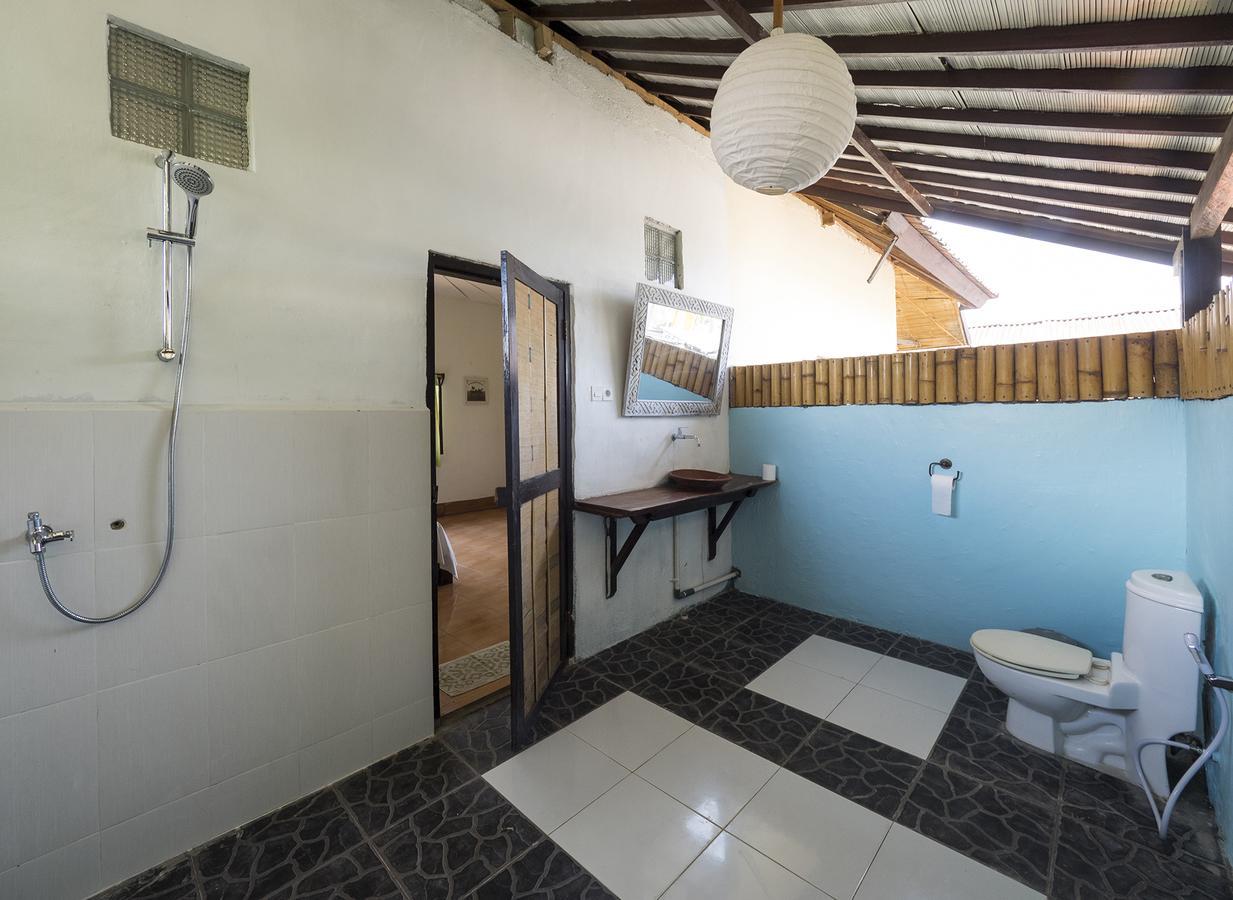 Woodstock Gili - Garden And Bungalows Hotel Gili Trawangan Esterno foto